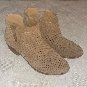 Lucky Brand 6 1/2 suede booties 🍀